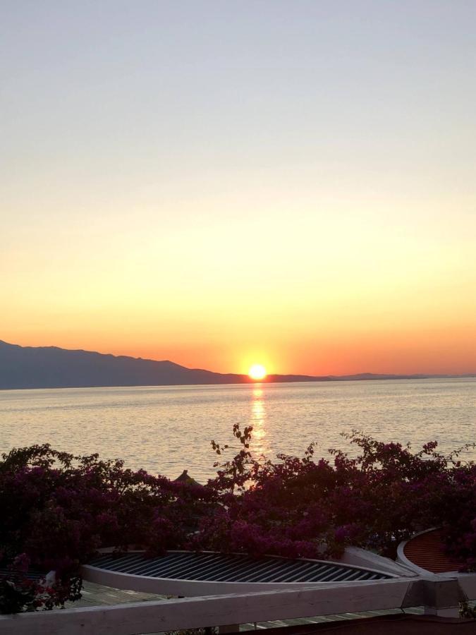 Sunset Apartment Saranda Bay 外观 照片
